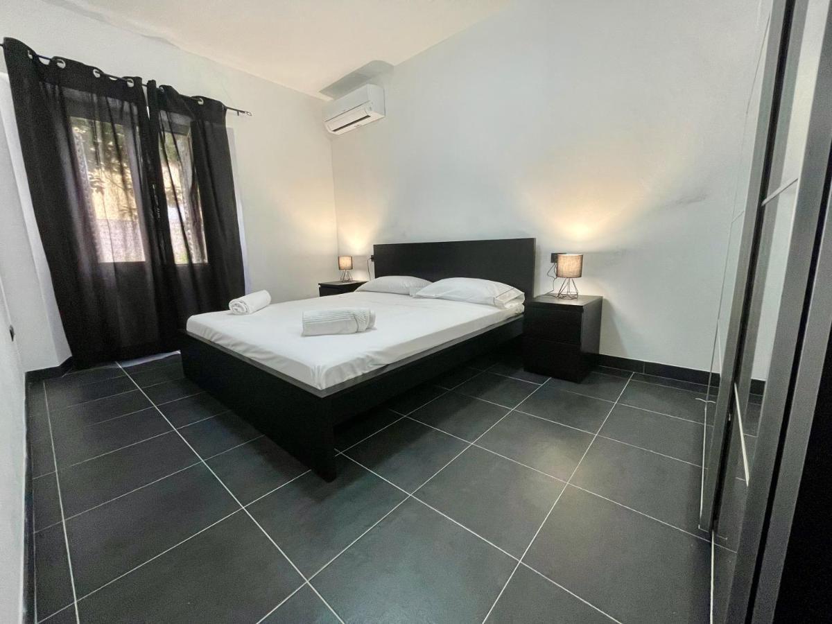 Bonaventura's House Apartment